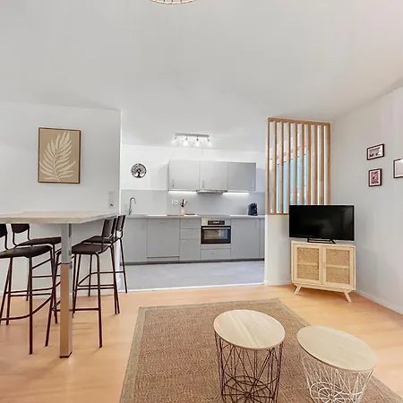 Cuisine Equipee, Balcon & 2p Parking A * Fegersheim