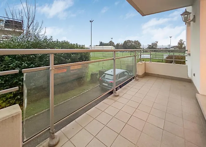 T2 Cosy A Avec Balcon & Parking Prive *